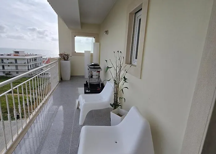 Fantástico T3 A 50 Metros Da Apartamento