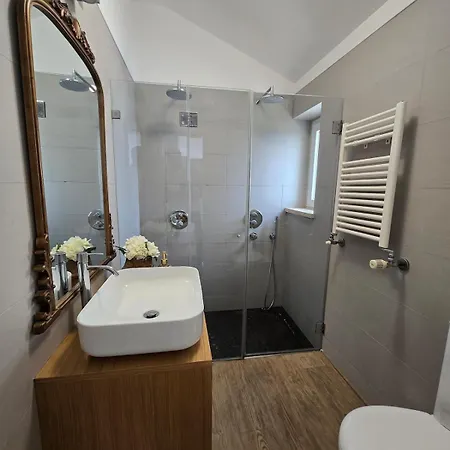 Fantastico T3 A 50 Metros Da Appartamento