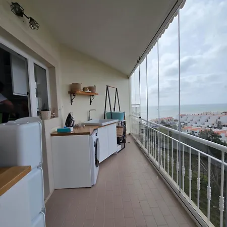 Daire Fantastico T3 A 50 Metros Da