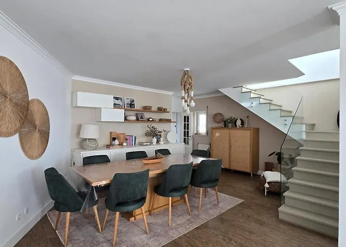 Fantastico T3 A 50 Metros Da アパート エリセイラ